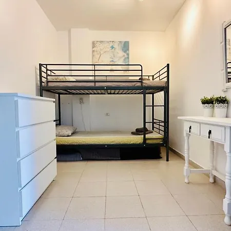 Seguro El Sol 411 * Puerto de Santiago