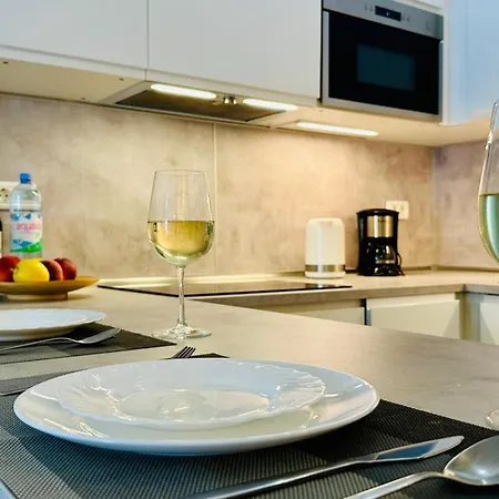 Seguro El Sol 411 Apartman *